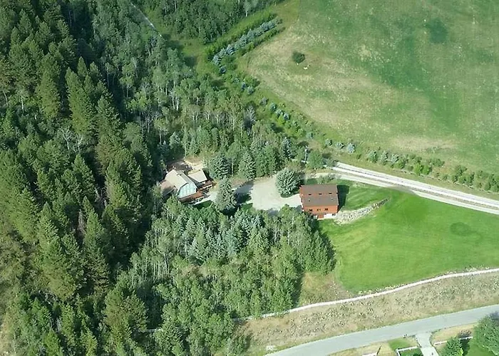 Barn-style Vacation With Mountain Views In Thayne, Wyoming *